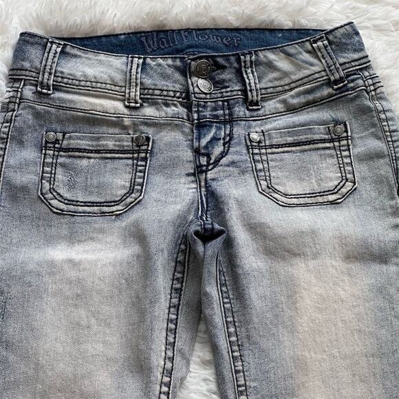 WALLFLOWER Women's Bootcut Jeans Medium Wash Dark Gray Denim Flared Size 28 - Picture 4 of 16
